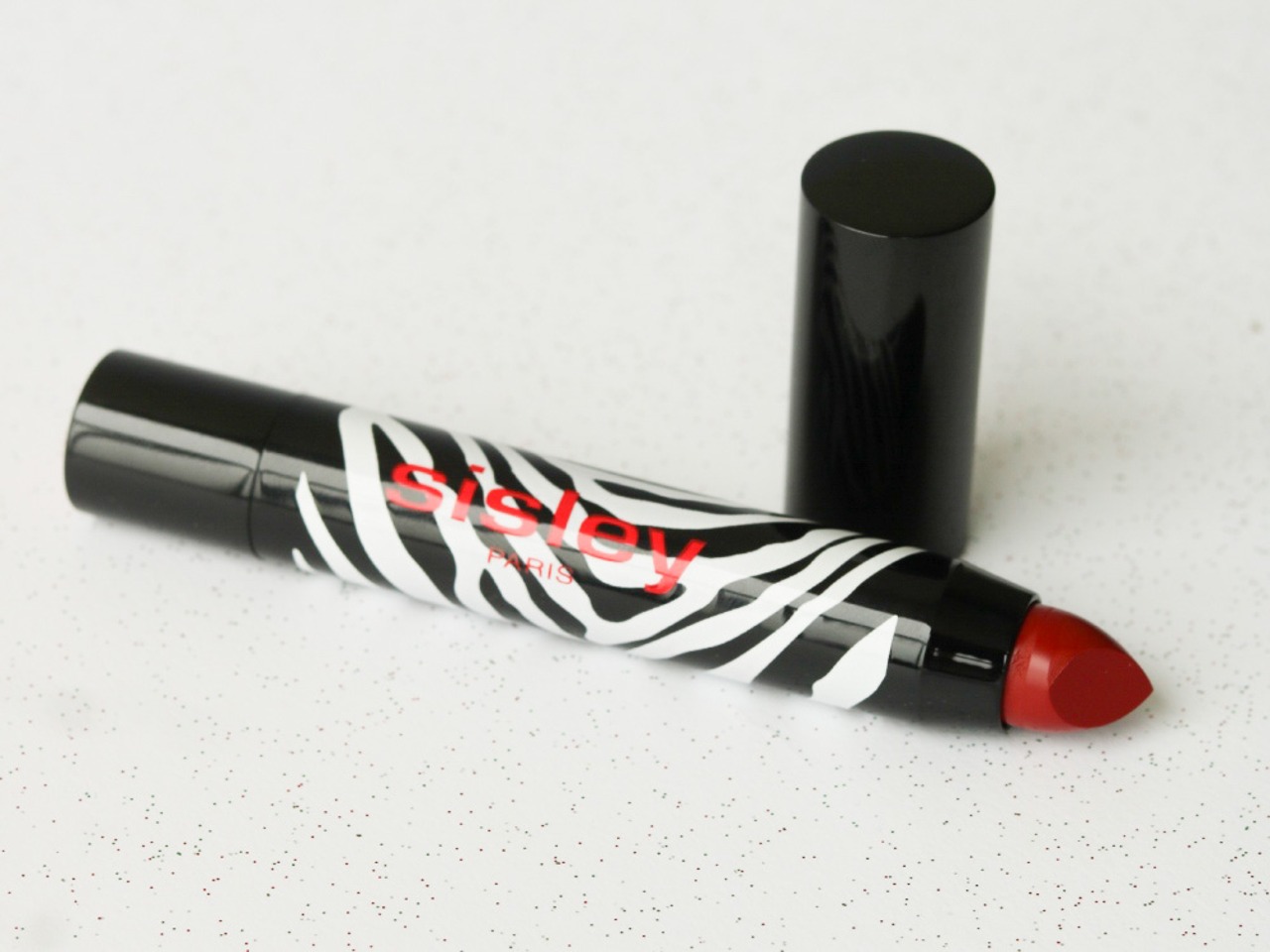 Warna dan Perawatan Bibir dengan Sisley Paris Phyto-Lip Twist