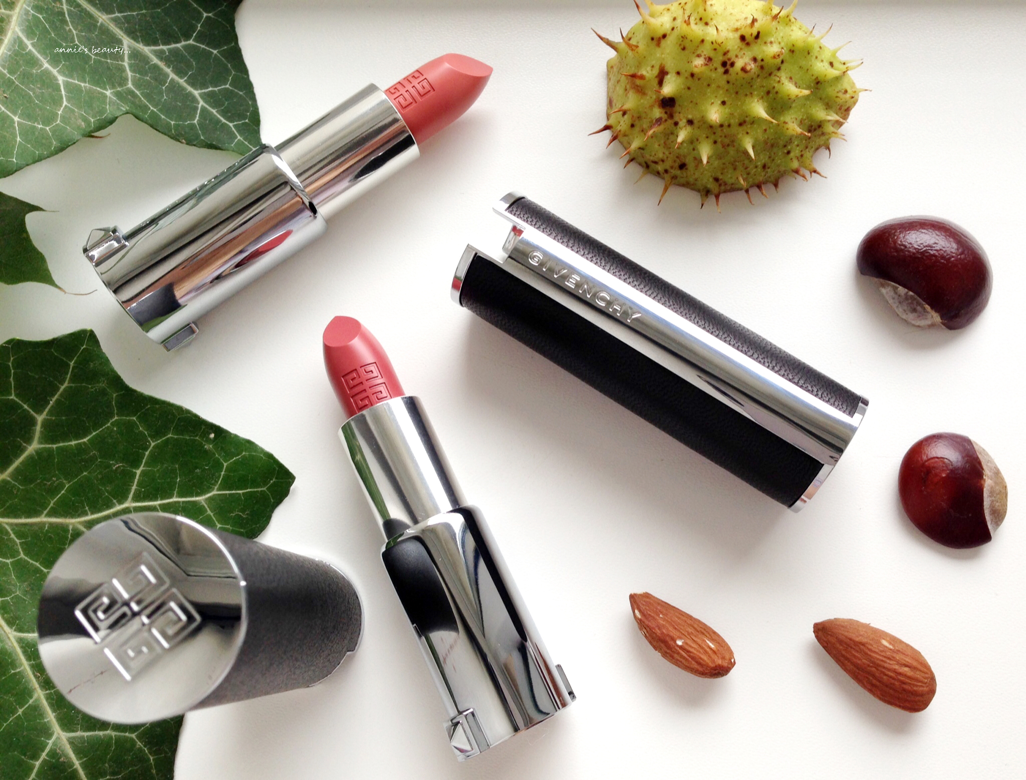 Givenchy – Le Rouge Lipstick: Lipstik Mewah yang Memikat